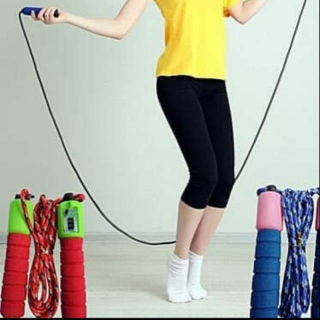 Lompat tali/ tali skipping / jump rope