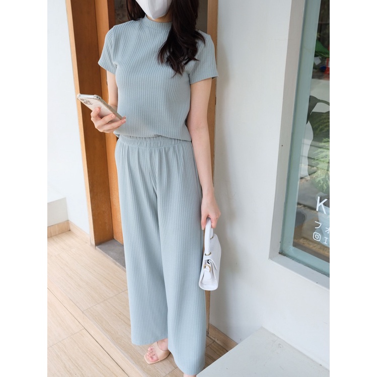 Kadaka S-0186 Premium Knit Set Top and Culotte