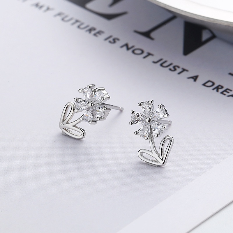 Anting Tusuk Bentuk Daun Hollow Aksen Batu Zircon Untuk Wanita