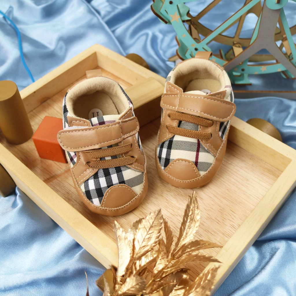 LIU05 Sepatu Bayi Anak anti slip/Baby Prewalker Shoes Belajar Jalan Bayi Pergi Jalan Fashion Casual