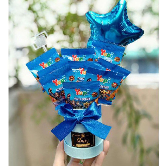 Bloom Box Mini Snack Yupi + Balon Foil / Bucket Bouquet Buket Bunga Snack Jajan Wisuda / Ultah