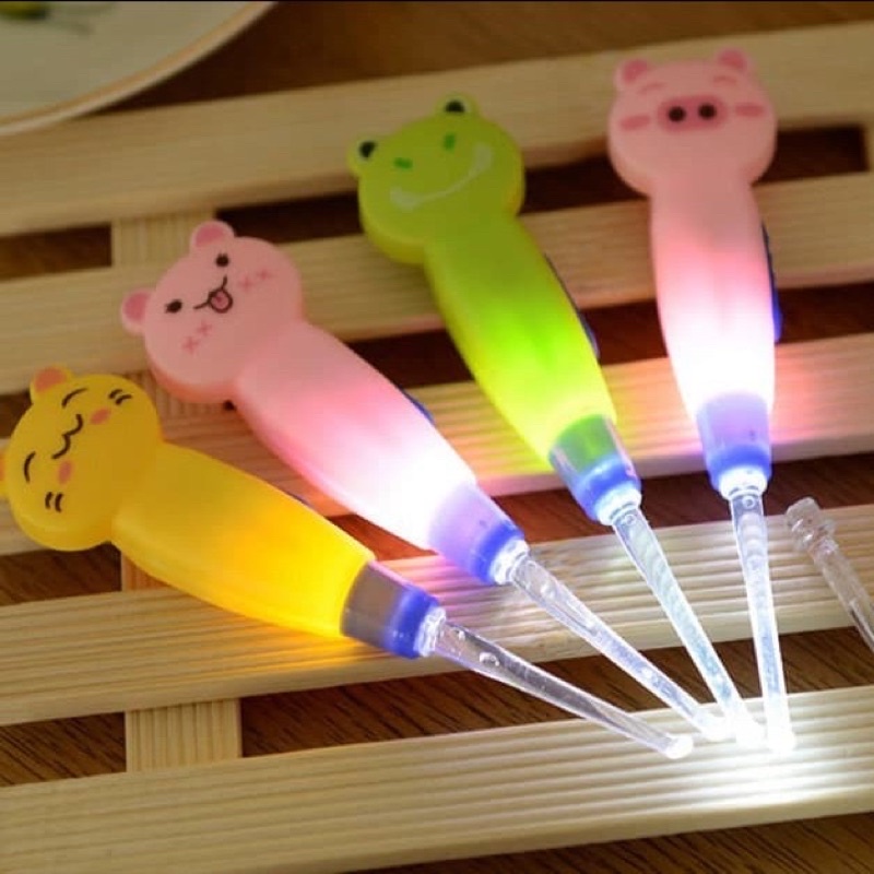 `ღ´ PHINKL `ღ´ Earpick Karakter LED boneka lucu korek kuping pembersih telinga dengan senter lampu