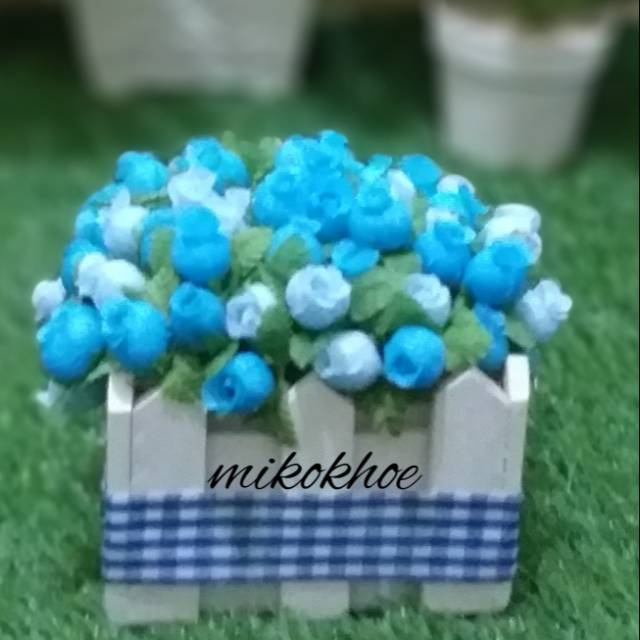 Bunga Pajangan Hiasan Meja  Blue Light Blue
