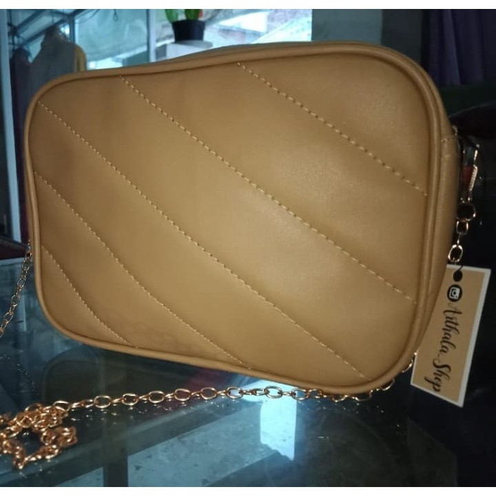 TAS SELEMPANG WANITA CREAM