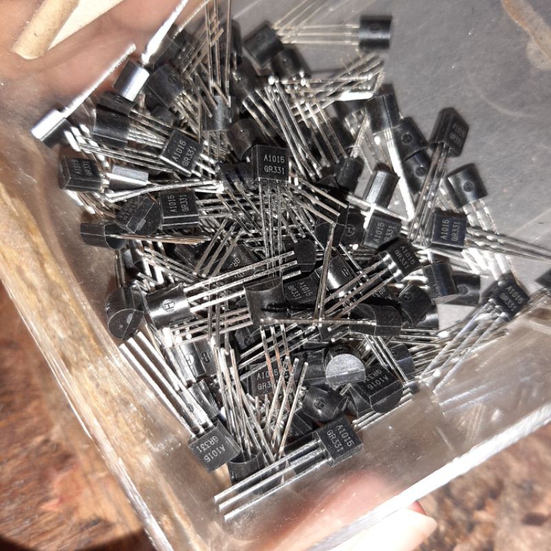 A1015 / C1815 TRANSISTOR A 1015 / C 1815-A1015