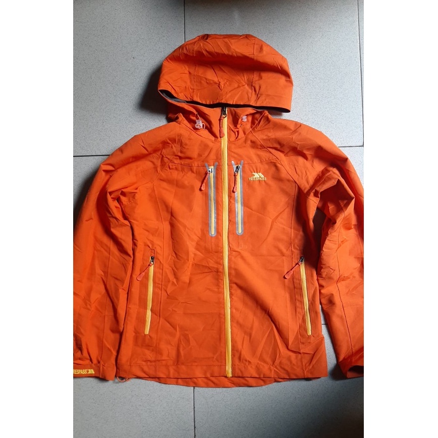 THRIFT/SECOND- JAKET OUTDOOR / JAKET GUNUNG TRESPASS SECOND ORIGINAL