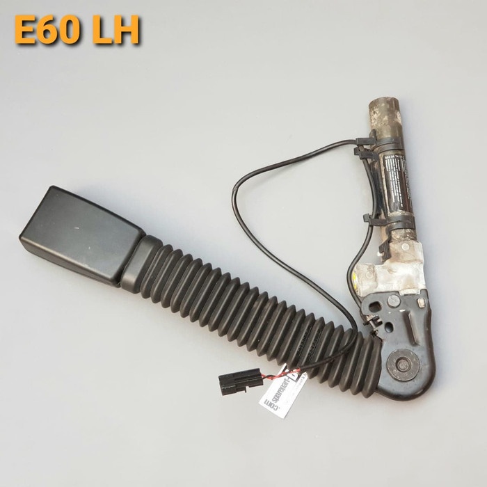 klip seat belt tensioner KIRI Depan BMW E60 seri 5 jok penumpang depan {Part by BMW Speciall Part}