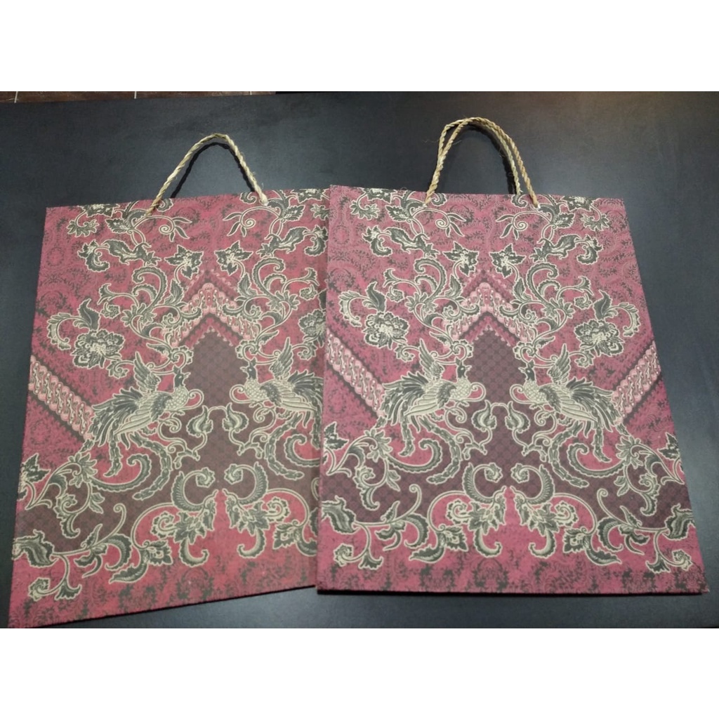 

PAPER BAG BATIK UKURAN TGG
