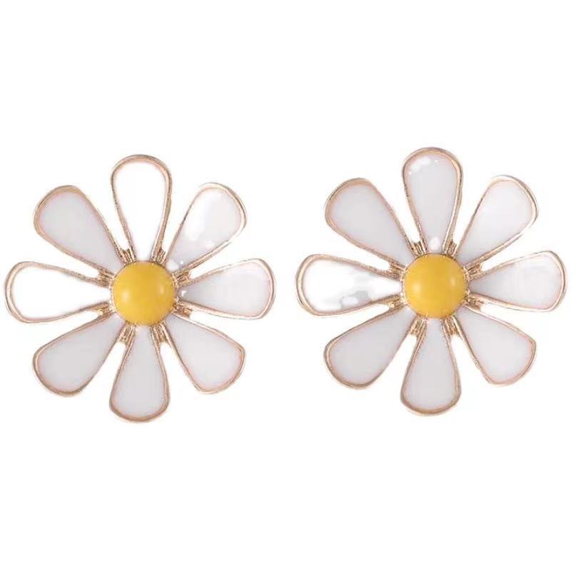 2021 baru trendi sedikit Daisy stud anting-anting Korea anggun online influencer bunga anting-anting