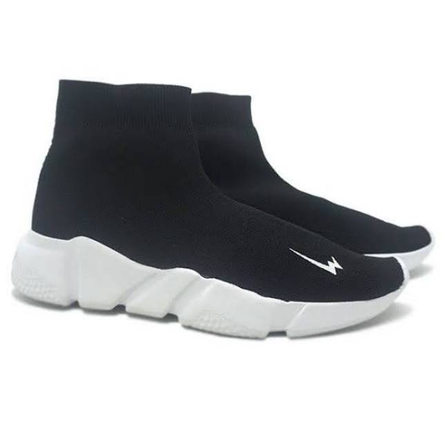 Sepatu boot trendi by EAGLE BALANCE BOOT