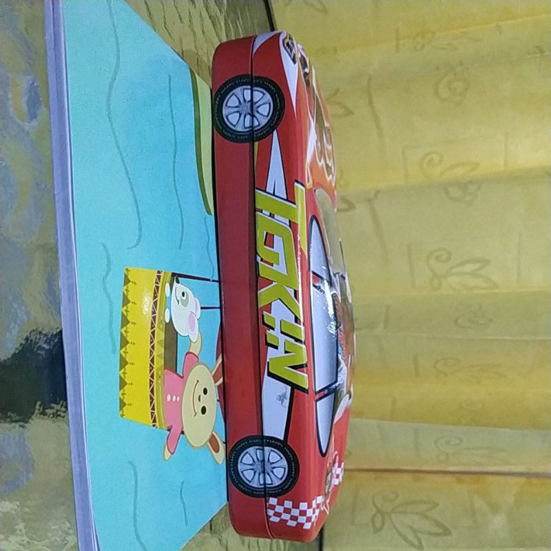 

tempat pensil mobil toxin