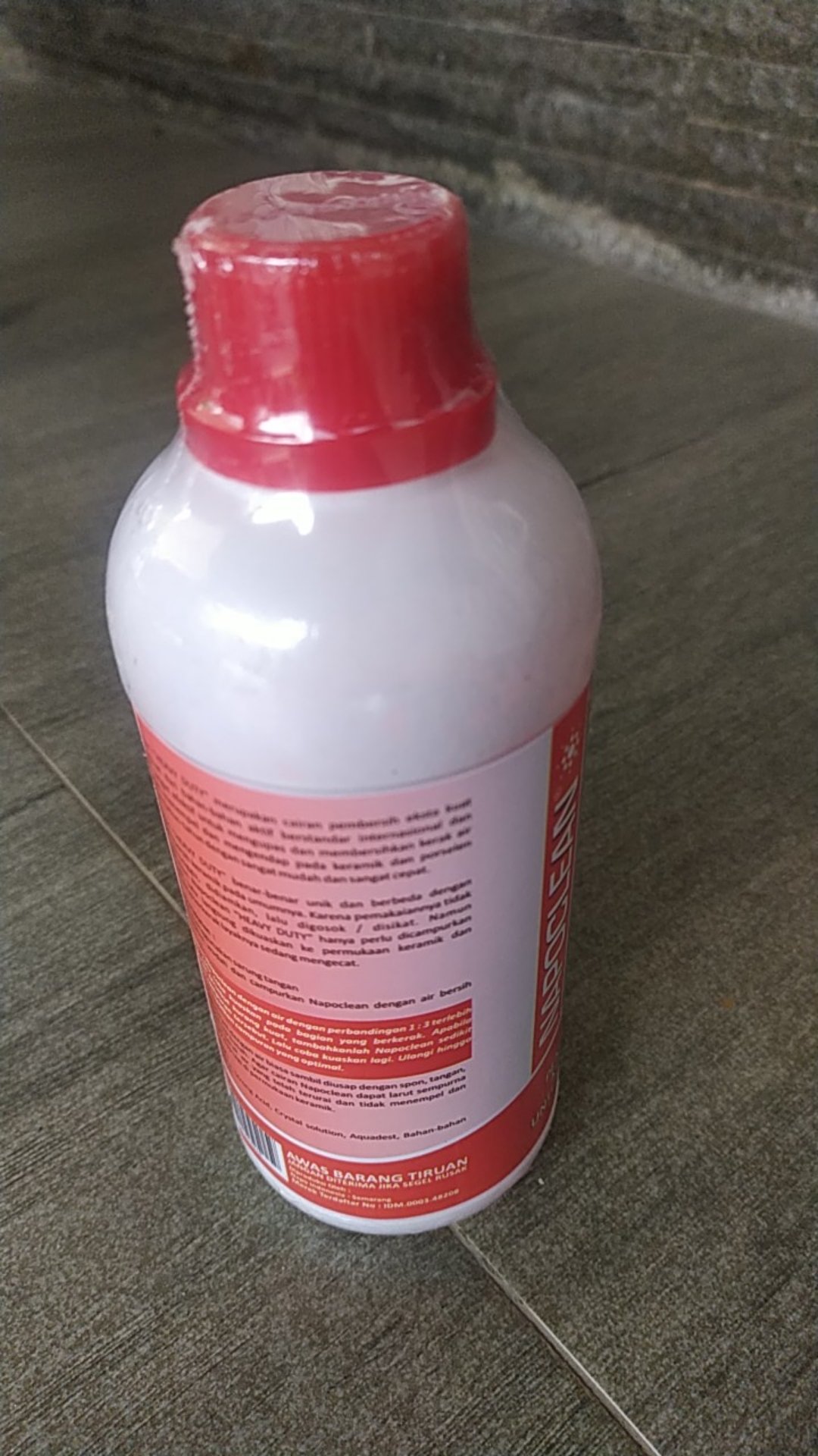 Napoclean Pembersih Kerak Keramik (merah) Isi 500 Ml