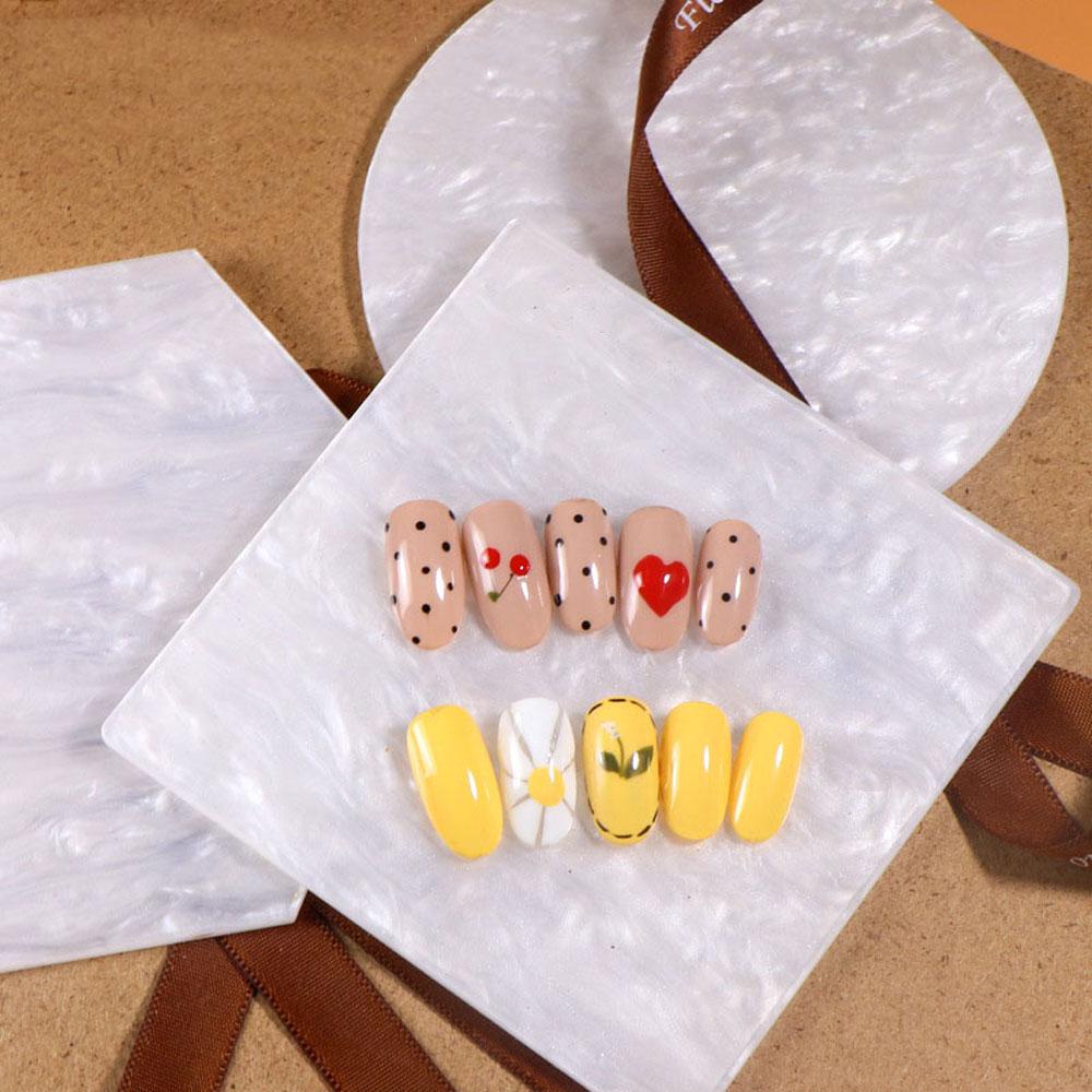 SKJK   Palet Nail Art Bulat Kotak Gel Polish Color Mixing Shell Piece Praktek Display Foundation Mixing Palette Color Palet Cat