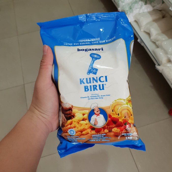

Ds11D Tepung Terigu Kunci Biru Premium 1 Kg G6B040B