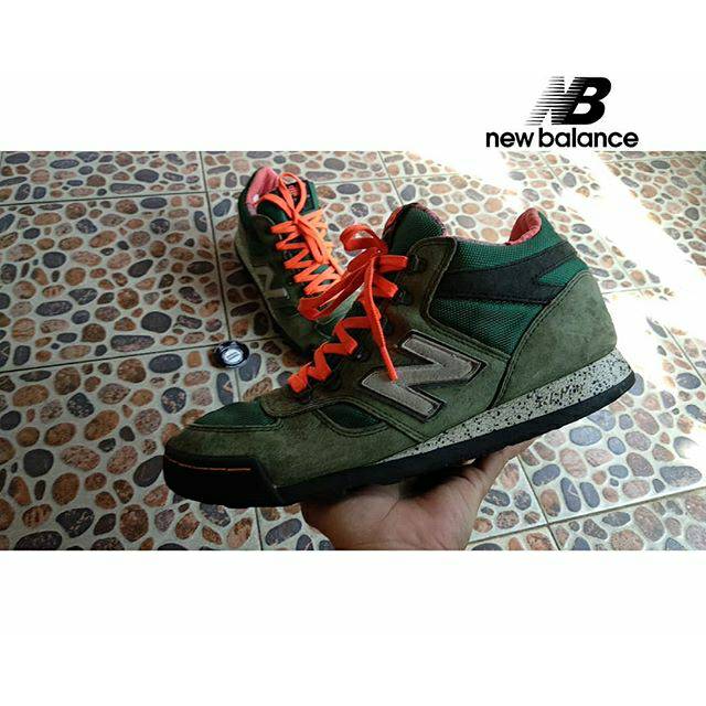 sepatu hiking new balance