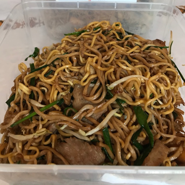 

bakmi goreng kucai toge