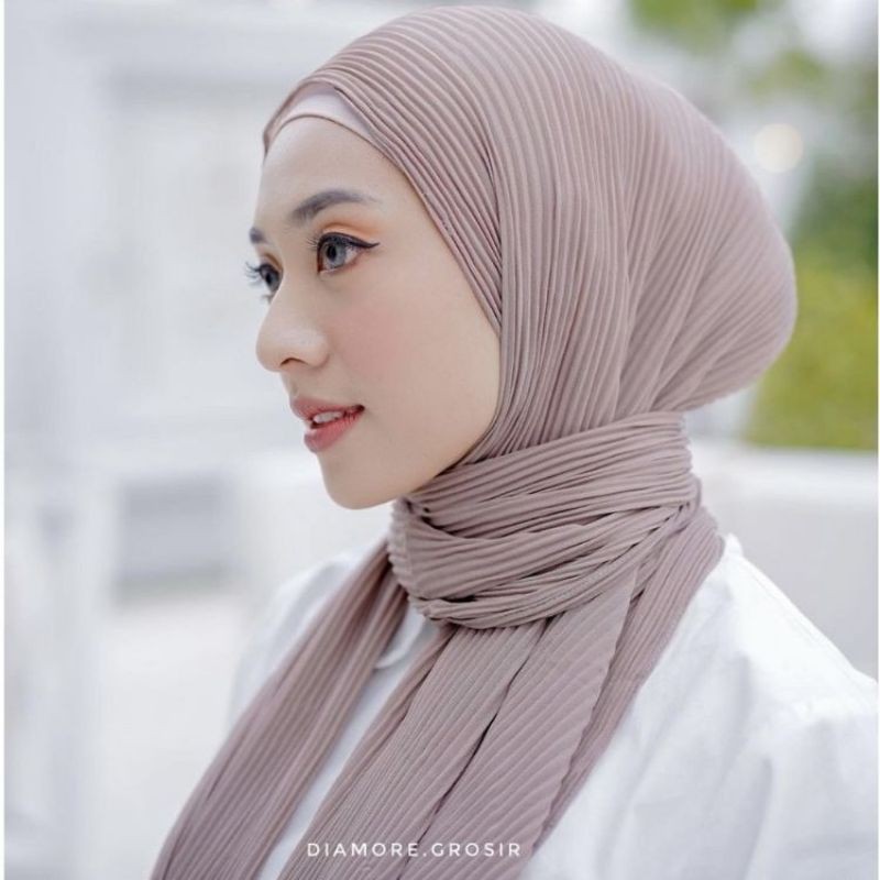 Pasmina Plisket Tanpa garis Tengah