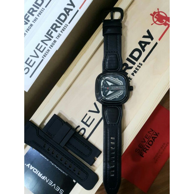 JAM TANGAN SEVEN FRIDAY M PRIA FREE BOX ORI