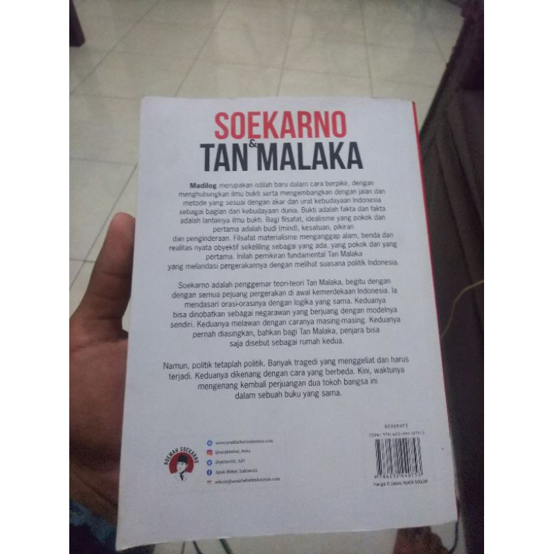 Buku Soekarno dan Tan Malaka (bekas)