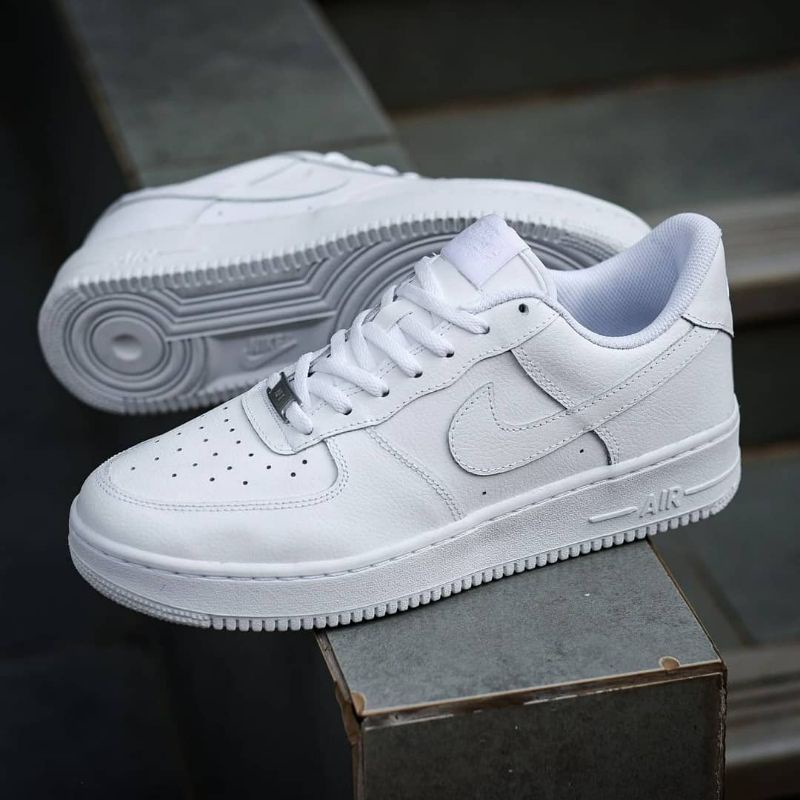 NIKE AIR FORCE ONE