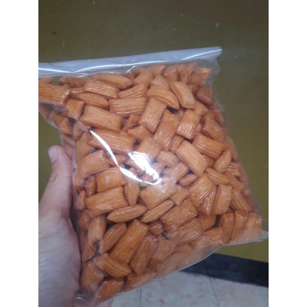 

Pangpang / Cemilan Pedas Manis Gurih