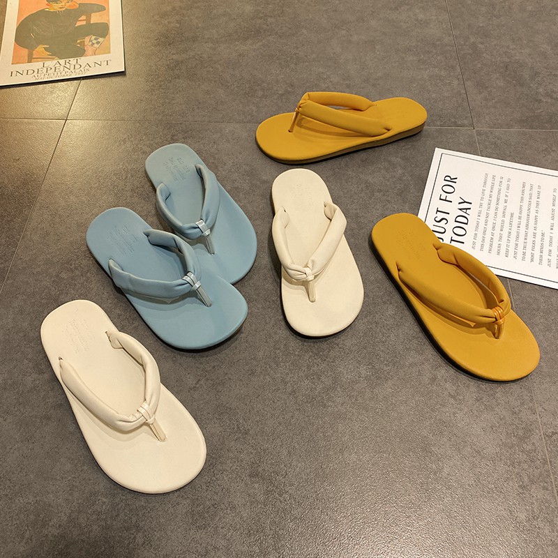 comfortable flip flops for beach