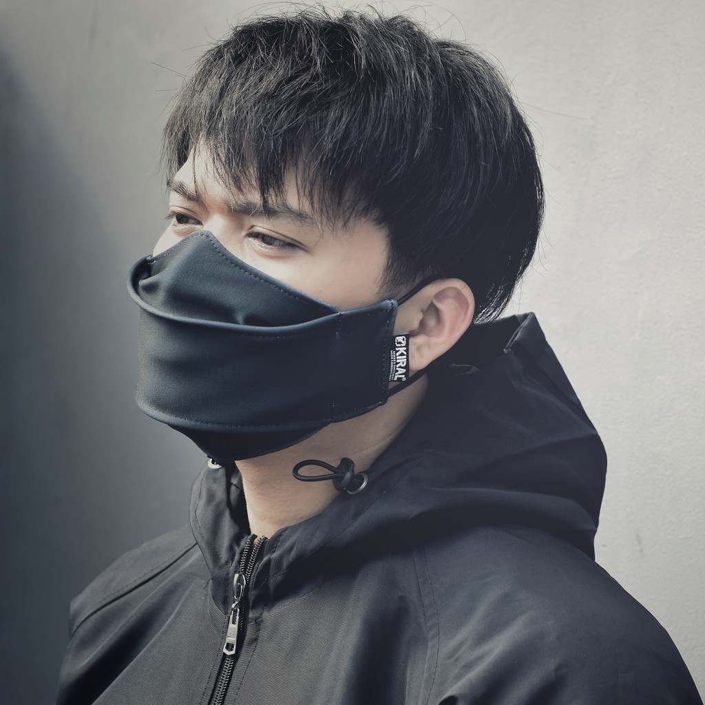 Masker Kain 4D Hitam Polos Pria Keren