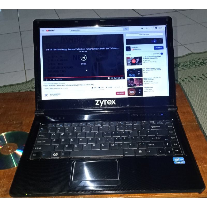 laptop zyrex core i3