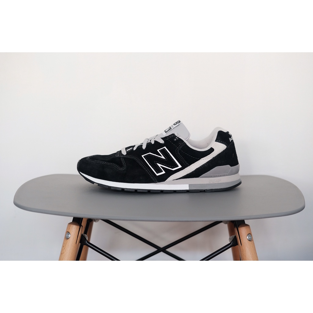 new balance 996 black and white