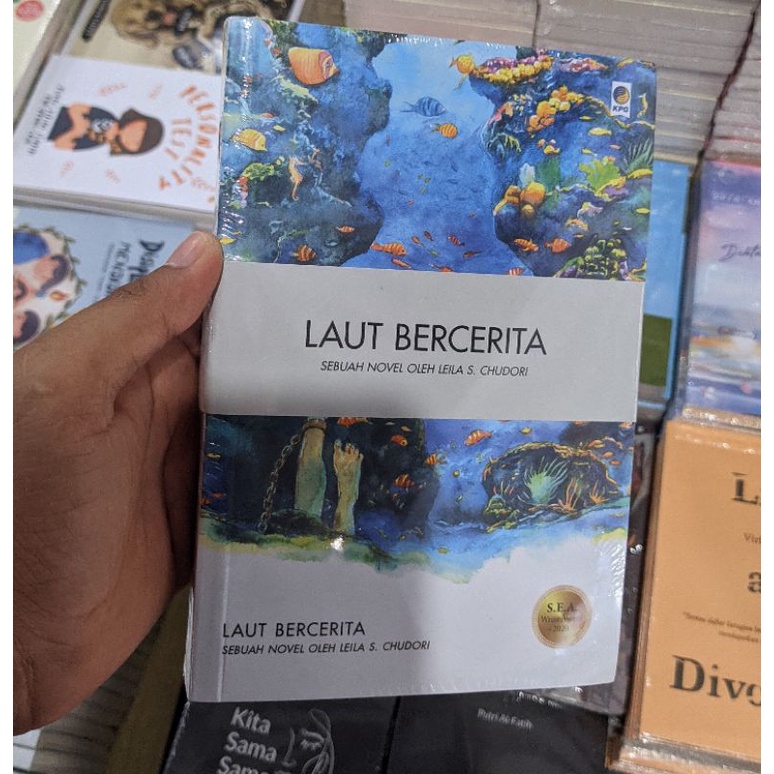 Jual Buku Laut Bercerita Shopee Indonesia