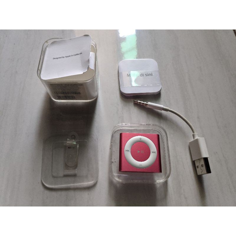 iPod shuffle 4th gen 2GB