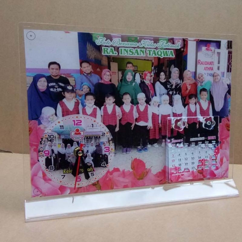 Pigura Akrilik Foto Jam & Kalender