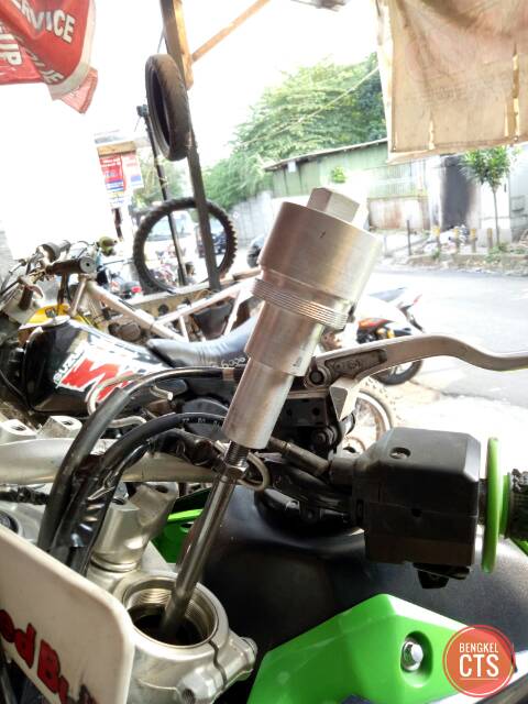 Peninggi Luar Dalam USD KLX BF / New Dtracker 150