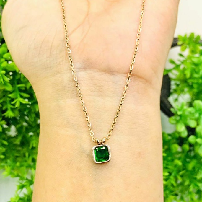 GG Kalung Rantai Classic Batu zicron Hijau Titanium