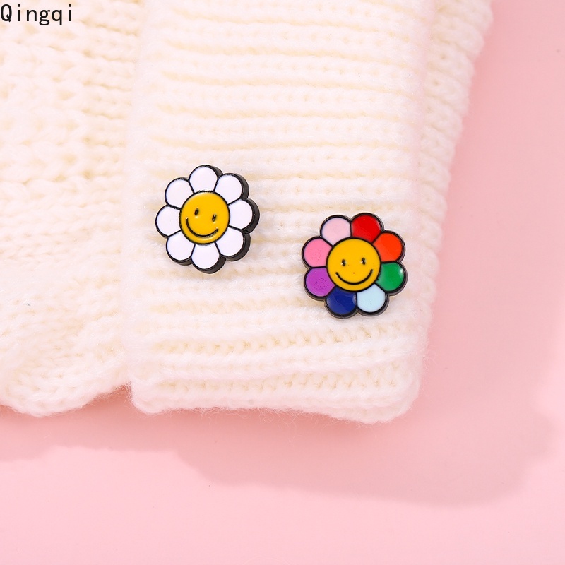 Bros Pin Enamel Bentuk Bunga Daisy Mini Warna Pelangi Untuk Anak