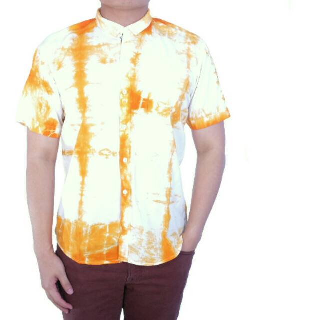 Grosir kemeja pria cowok lengan pendek motif putih corak orange untuk kerja kuliah santai pantai
