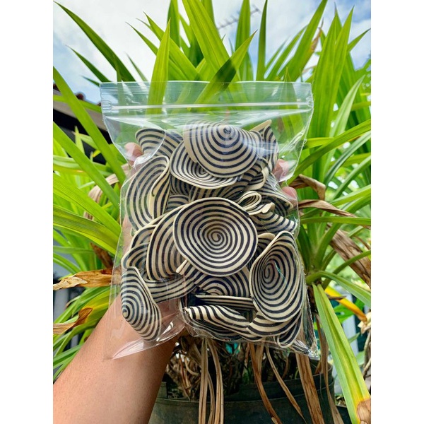 

Kue Kuping Gajah Warna Hitam 100Gr
