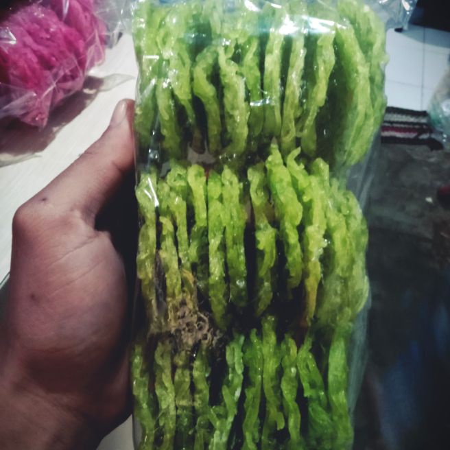 

CEMILAN RENGGINANG KETAN WARNA-WARNI ISI 30- RENGGINANG KETAN/ CEMILAN / MENTAH