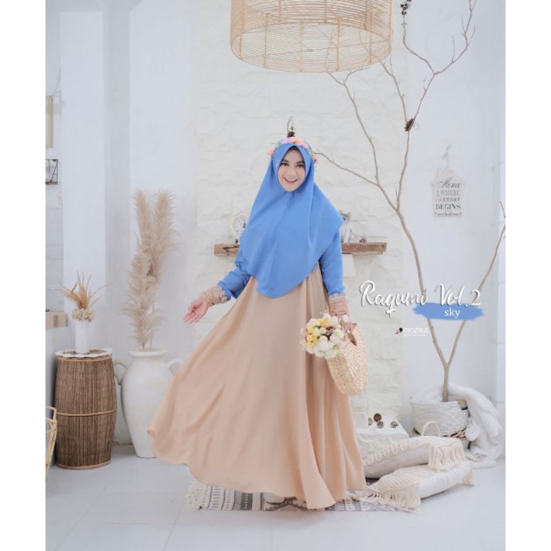 Raqumi dress by Mozbue