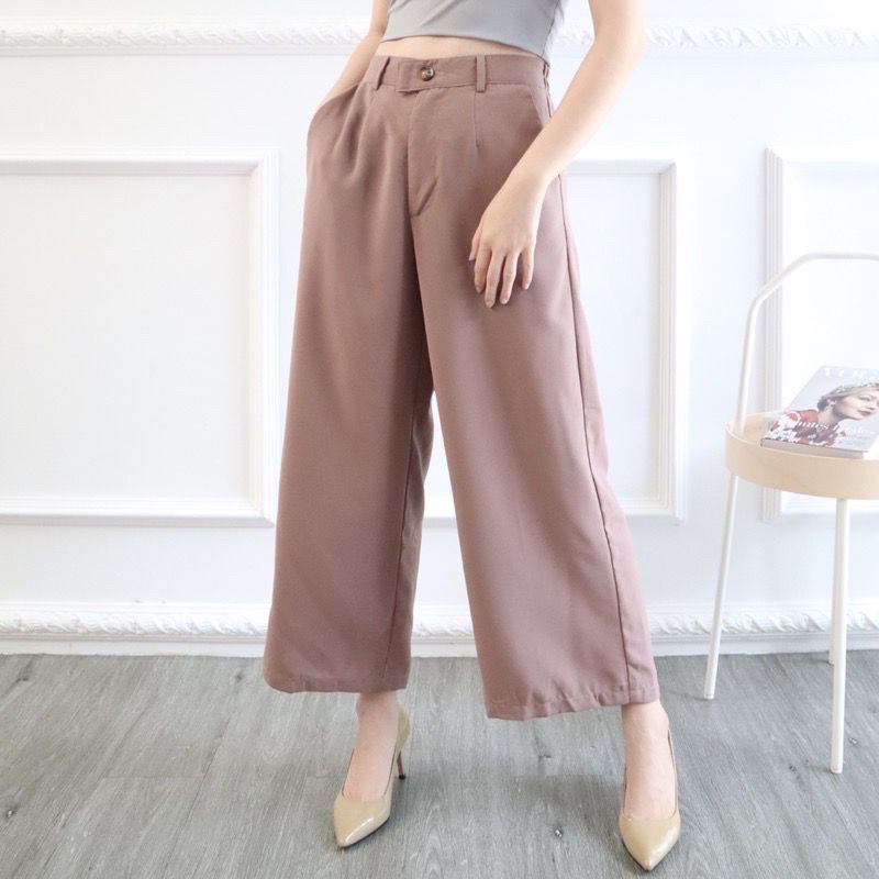 1KG MUAT 4PCS | AUREL KULOT KANCING AIRFLOW HITS OOTD SELEBGRAM DAILY KULOT JUMBO HITS OOTD SELEBGRAM FASHION GROSIR WANITA TERMURAH