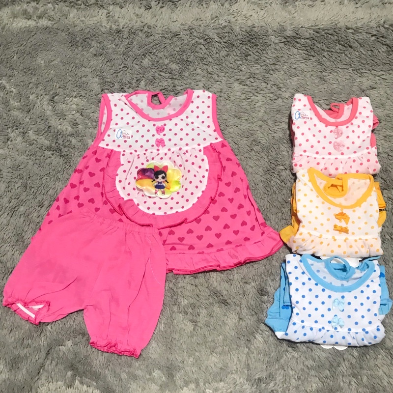 Setelan Dress Bayi dengan Celana