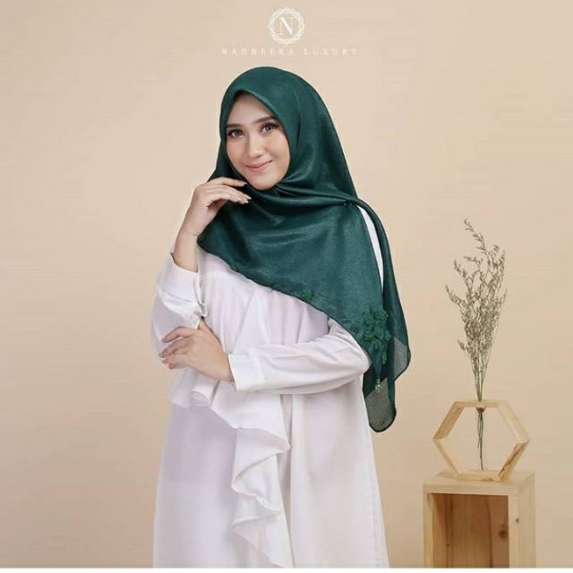 Hijab Nadheera luxury