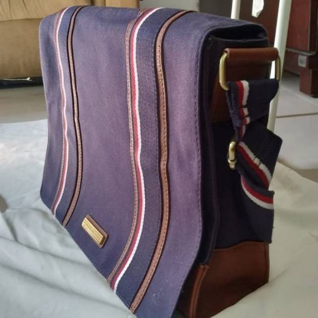 Preloved  Auth Tas Tommy Hilfiger