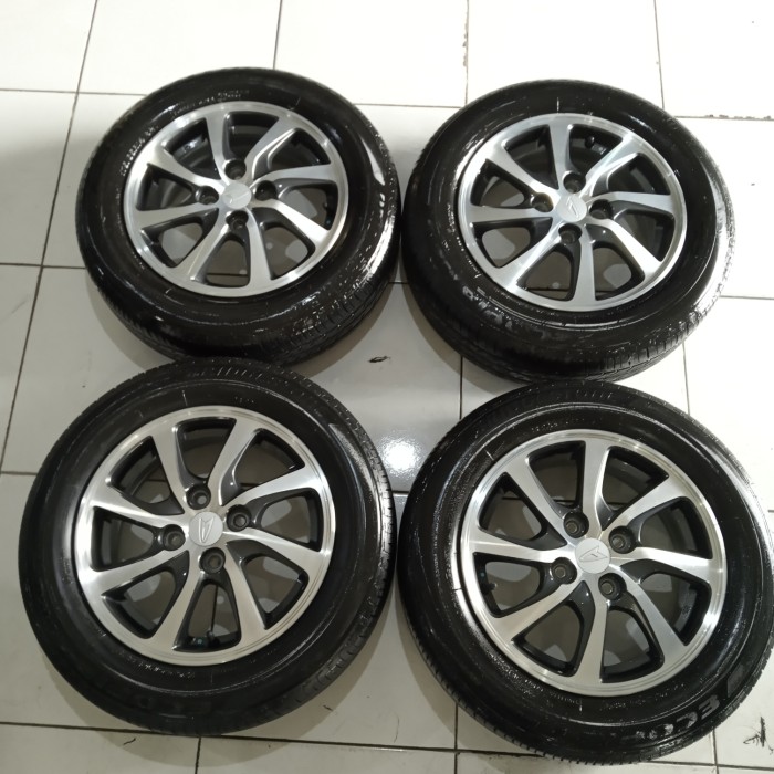 velg ban mobil second original Daihatsu Sigra ring 14 + ban Bridgestone 175/65 R14