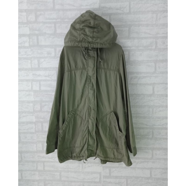Jaket parka military Uniqlo army second original