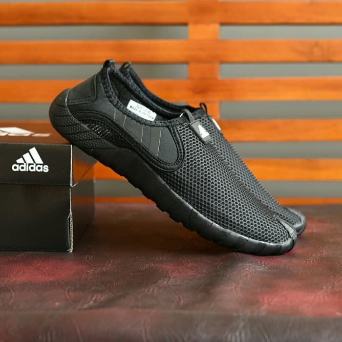 Sepatu Adidas Jawpaw Slip On Grade Ori Sport Outdoor Full Black Hitam