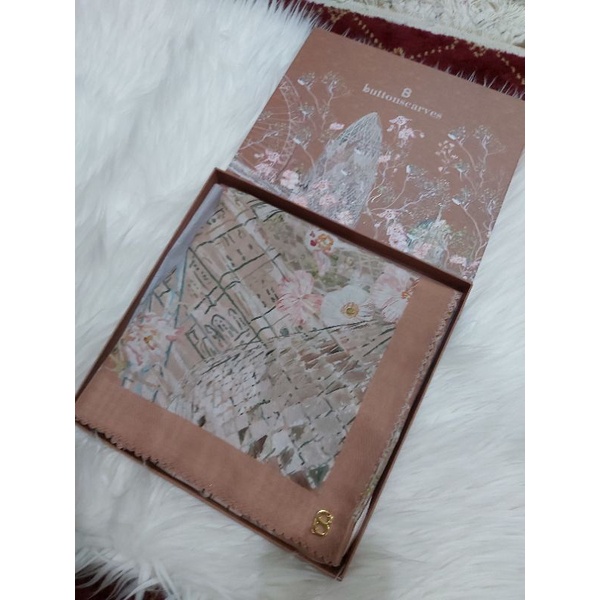 Buttonscarves British Brick Preloved