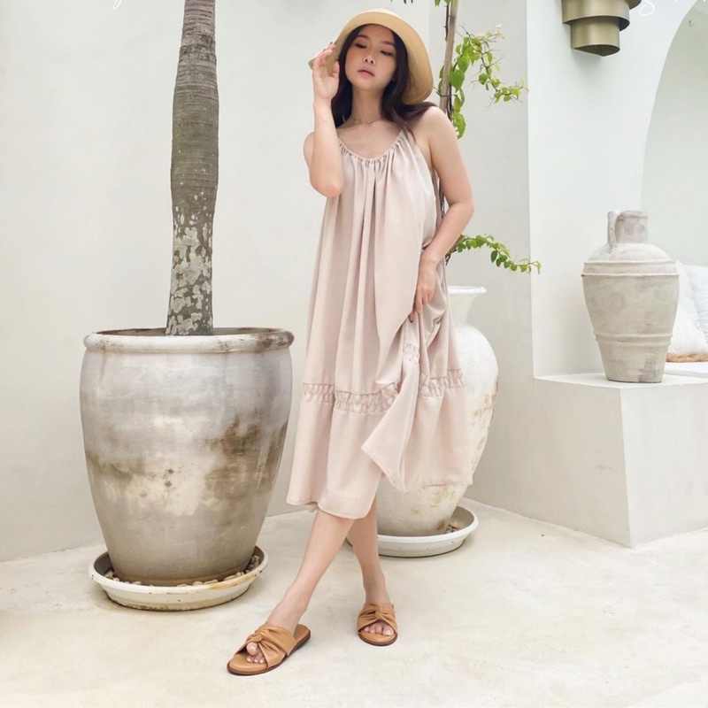 SO YEON KOREAN INSPIRED DRESS WITH MINI FRILLS OR FISH TAIL DETAILS - DRESS BUMIL FRIENDLY - BAJU HAMIL - DRESS SANTAI SEXY - MAXI DRESS BEACHCLUB - DRESS PANTAI - HADIAH / KADO ULTAH CEWEK