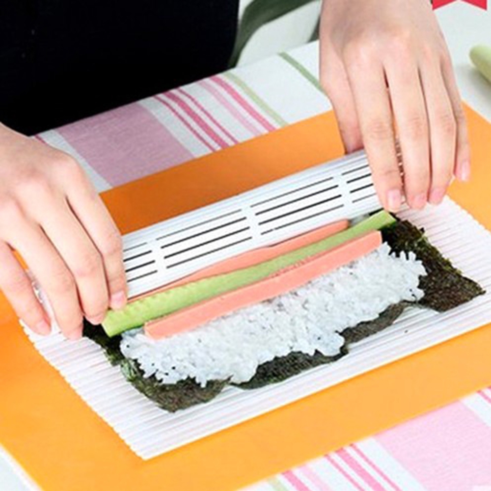 1pc Alat Penggulung Sushi Manual Diy Bentuk Rumput Laut Untuk Dapur #261141322