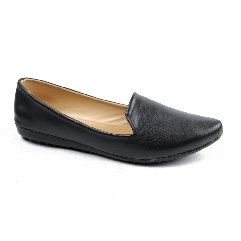 Grutty Flat Shoes Wanita GA014ME Flat Kulit Sintetis Warna Hitam